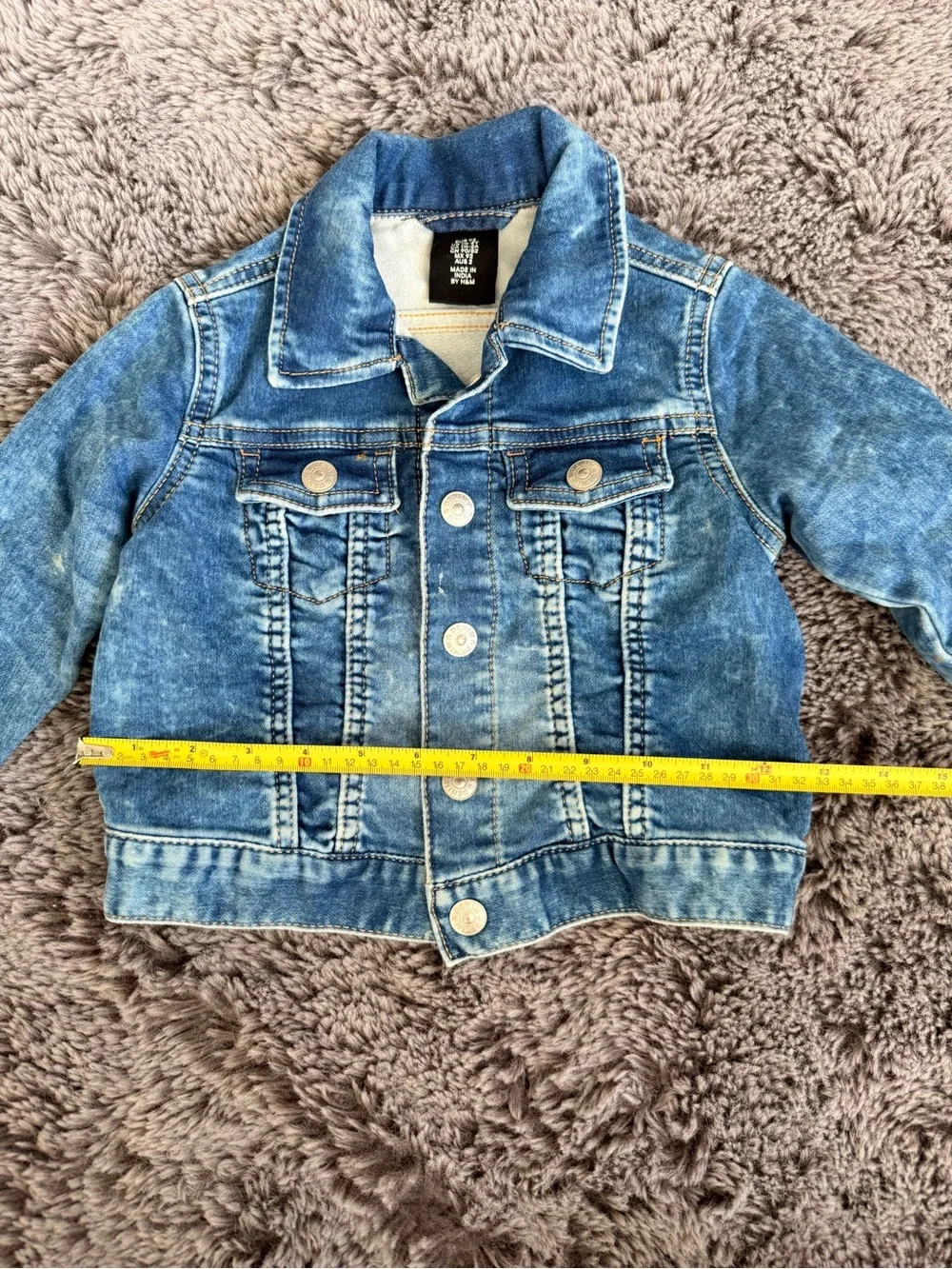 H&M stylish light
